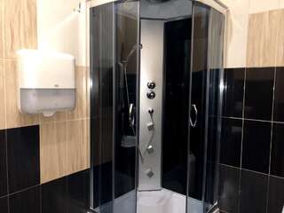 Отель Отель Маями Харьков Стандартный двухместный номер с 2 отдельными кроватями-5