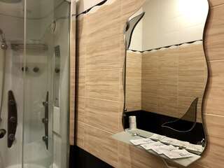 Отель Отель Маями Харьков Стандартный двухместный номер с 2 отдельными кроватями-6