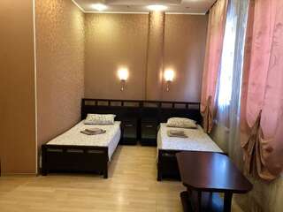 Отель Отель Маями Харьков Стандартный двухместный номер с 2 отдельными кроватями-10