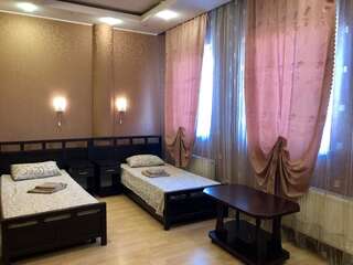 Отель Отель Маями Харьков Стандартный двухместный номер с 2 отдельными кроватями-11