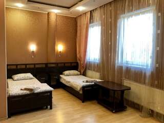 Отель Отель Маями Харьков Стандартный двухместный номер с 2 отдельными кроватями-2